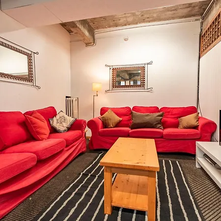 Guest house Sleeping Up To 10 In Centre Morzine
