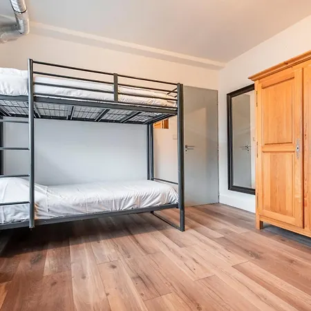 Guest house Sleeping Up To 10 In Centre